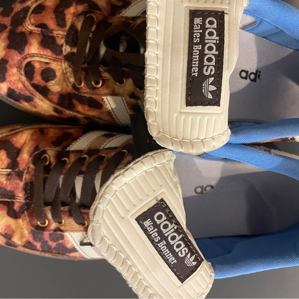 adidas Leopard WALES DONNER Low-Top Sneakers - Brown, White, Blue